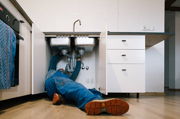 Professional Leak Detection technician working in Texas City, TX
